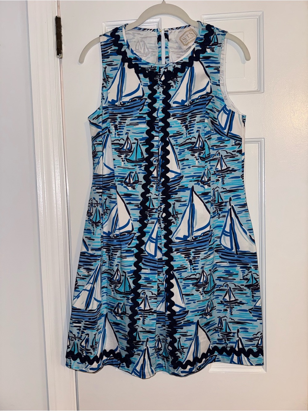Sail to Sable Blue Sailboat Print Sleeveless Shift Dress